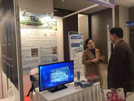 智能行车在日照参展4.jpg
